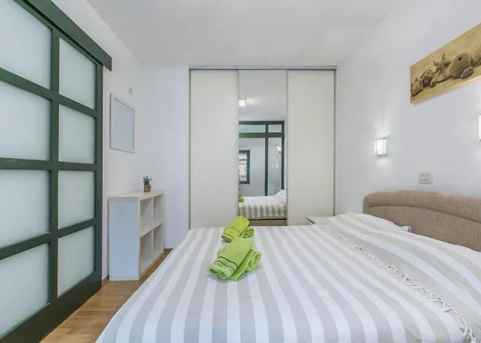 Matea 3* Novigrad Istria